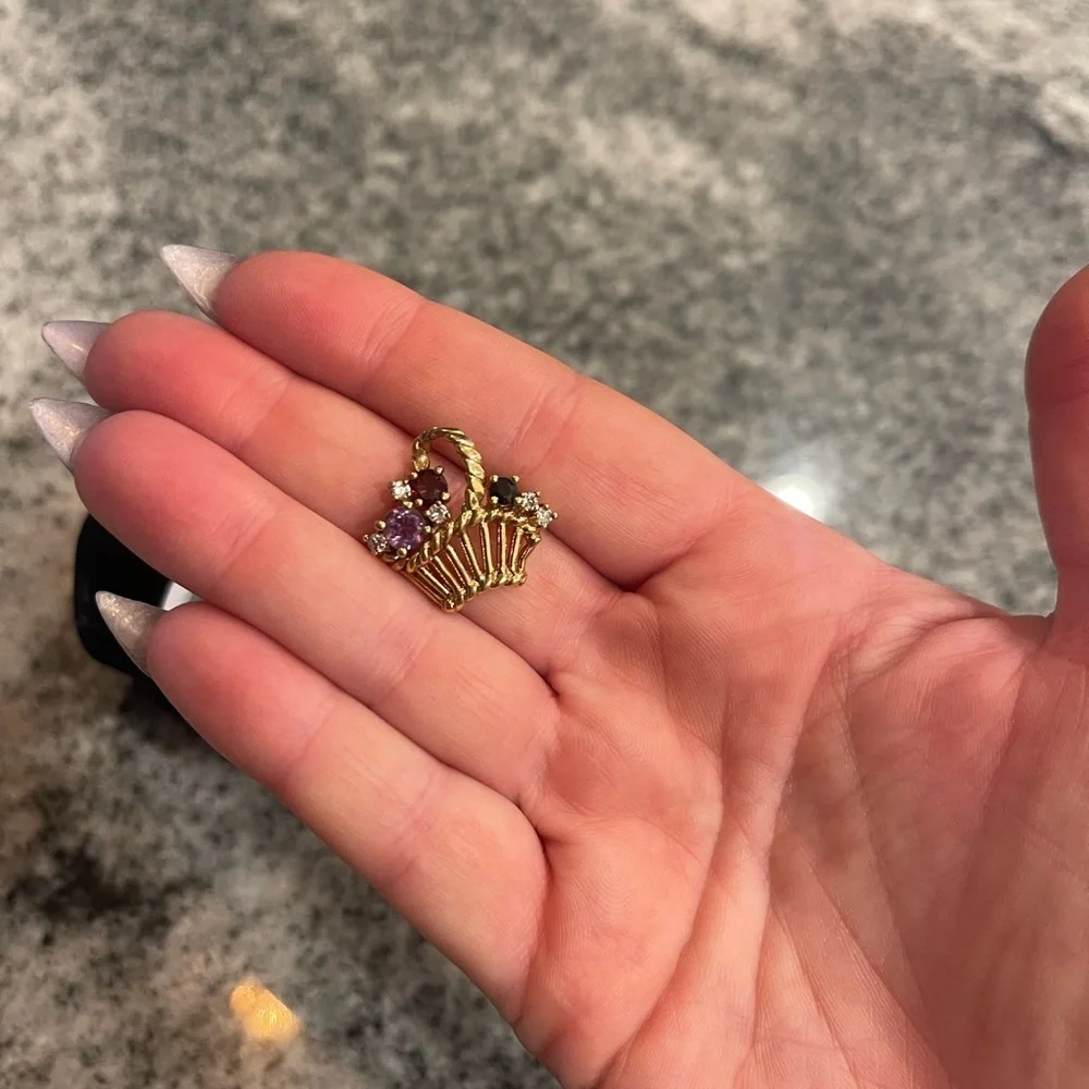 Vintage gold tone basket necklace pendant with Multicolor gemstones